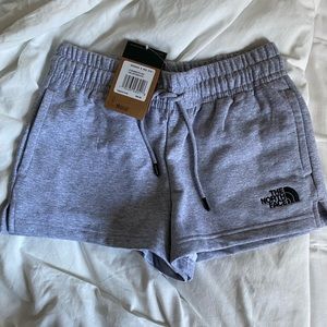 NWT The North Face shorts size small!